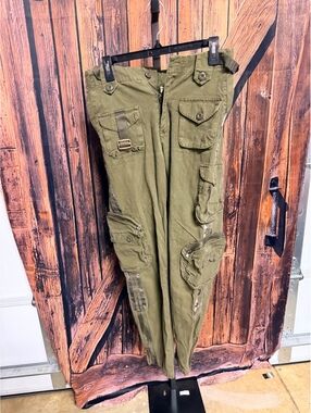 Free Knight Olive Green Cargo Pants with Camouflage Detail Size 30
